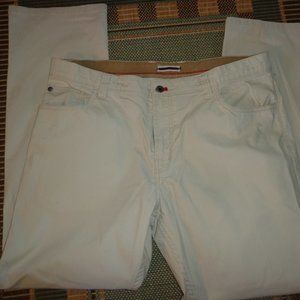 IZOD Saltwater Straight Fit Chino Pants 36W x 32L Stone Zip/Button Closure